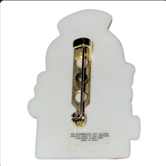 Nurses Call The Shots Pin - Picture 2 of 2